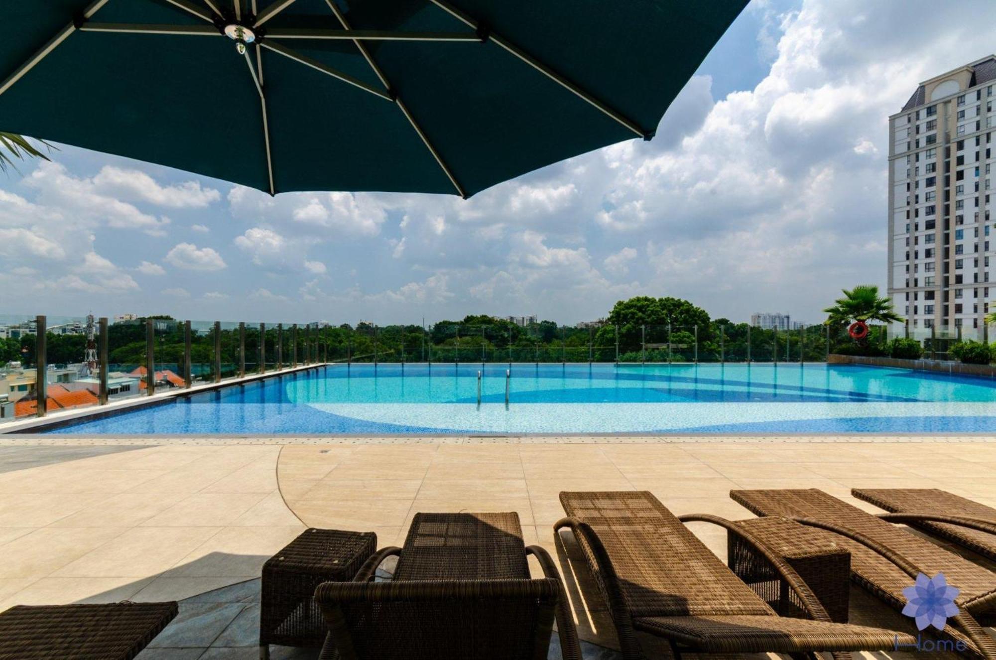 Home, Cosy&Luxury Apartment - 5Mins To Airport, Free Pool&Gym, Airport Pick Up Service Ho Si Minh-város Kültér fotó